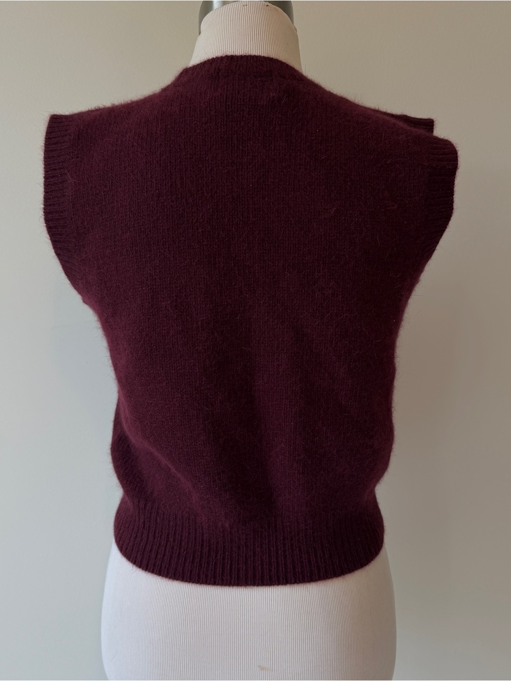 Scotland Yard Burgundy Lambswool Angora Rabbit Vest Maroon Wool Vintage, size 34 - Picture 5 of 16